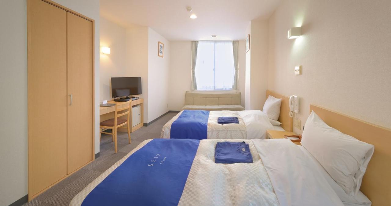 2135 โรงแรม